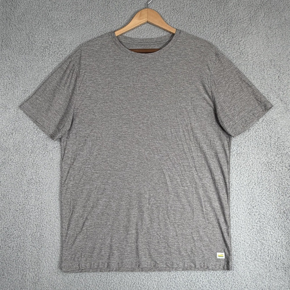 Vuori Men Medium Gray Performance Short Sleeve Tee Casual Activewear Shirt